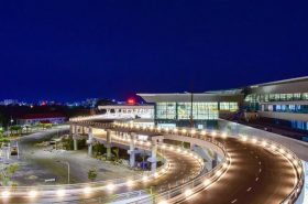 bên ngoài nhà ga t3